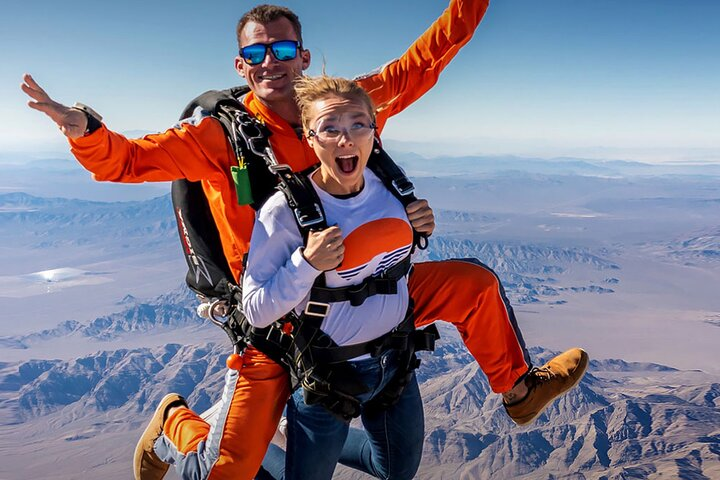 3-Hour Tandem Skydiving in Las Vegas - Photo 1 of 8